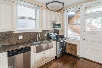 46 Washington Blvd-Unit -3 in Oak Park, IL - Building Photo - Building Photo