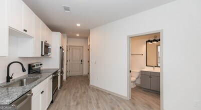 2250 Oak Rd SW in Snellville, GA - Building Photo - Building Photo