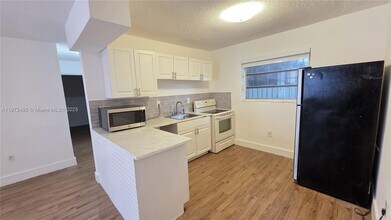 641 NW 2nd St in Miami, FL - Building Photo - Building Photo