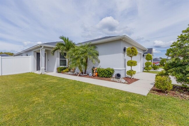 4744 Glencrest Loop in St. Cloud, FL - Building Photo - Building Photo