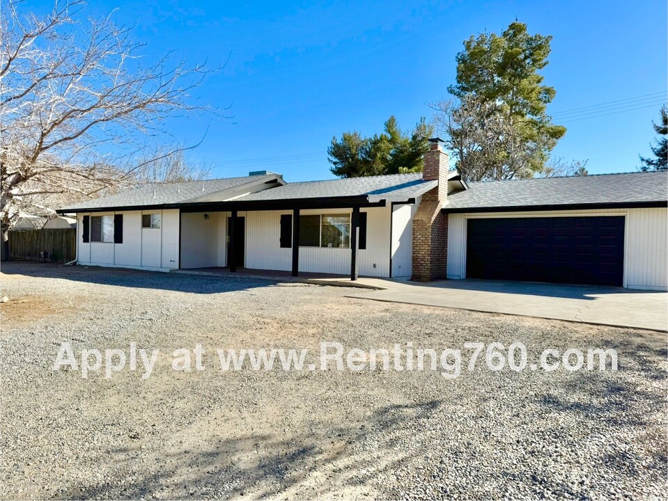 56553 Joshua Dr in Yucca Valley, CA - Building Photo