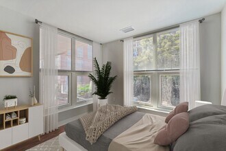 MDXL Flats in Washington, DC - Foto de edificio - Building Photo