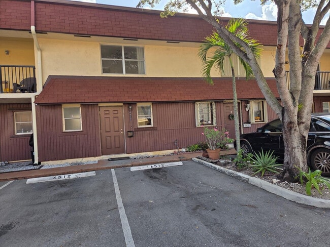 property at 6512 SW 41st Pl