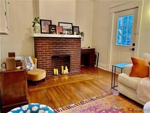 286 Ashland Ave in Buffalo, NY - Building Photo - Building Photo