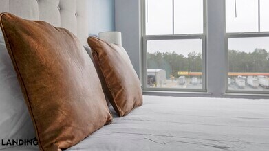 12525 Tibbets Ln, Unit 2404 in Jacksonville, FL - Foto de edificio - Building Photo