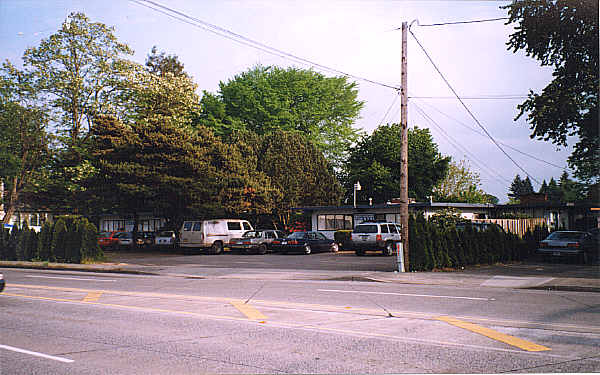 13260 SW Farmington Rd in Beaverton, OR - Foto de edificio - Building Photo