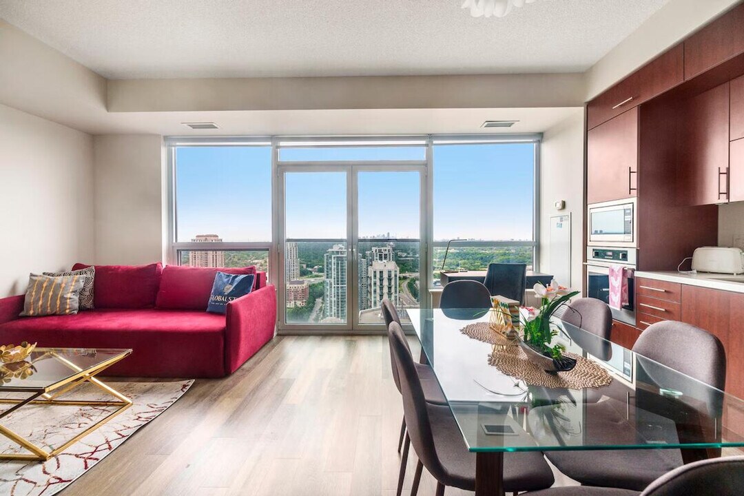 31 Bales Ave in Toronto, ON - Building Photo