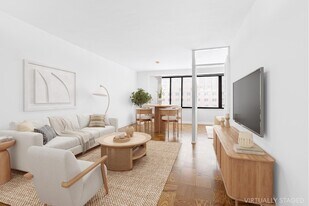 382 Central Prk W, Unit 14U in New York, NY - Building Photo