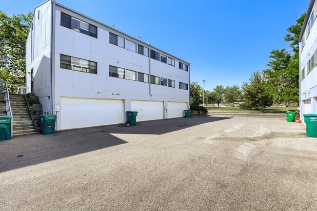 property at 15057 E Louisiana Dr