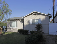 240 Avocado St in Costa Mesa, CA - Foto de edificio - Building Photo