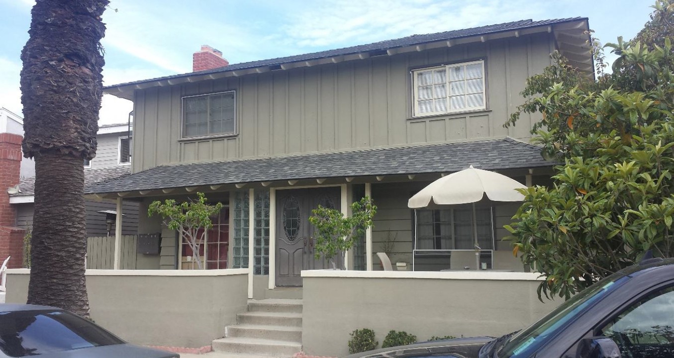 623 9th St in Huntington Beach, CA - Foto de edificio