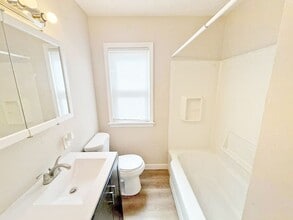 15000 Krems Ave in Maple Heights, OH - Building Photo - Building Photo