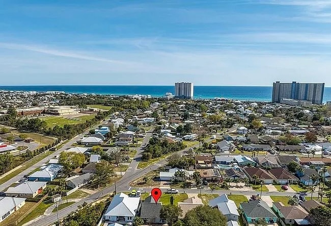 104 Oleander Cir in Panama City Beach, FL - Building Photo - Building Photo