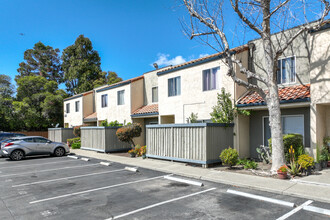 Townhomes on Gading in Hayward, CA - Building Photo - Building Photo