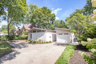 523 Green Bay Rd in Highland Park, IL - Building Photo