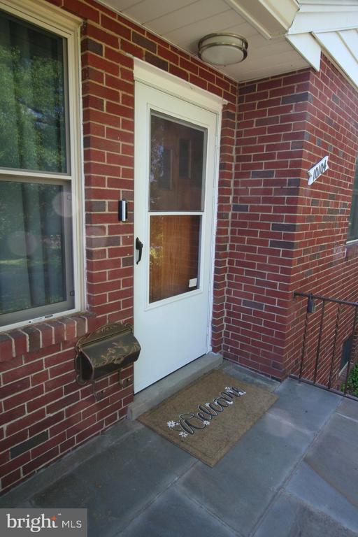 property at 10104 Towhee Ave