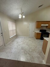 5975 Hillvale Trail in Lithonia, GA - Building Photo - Building Photo