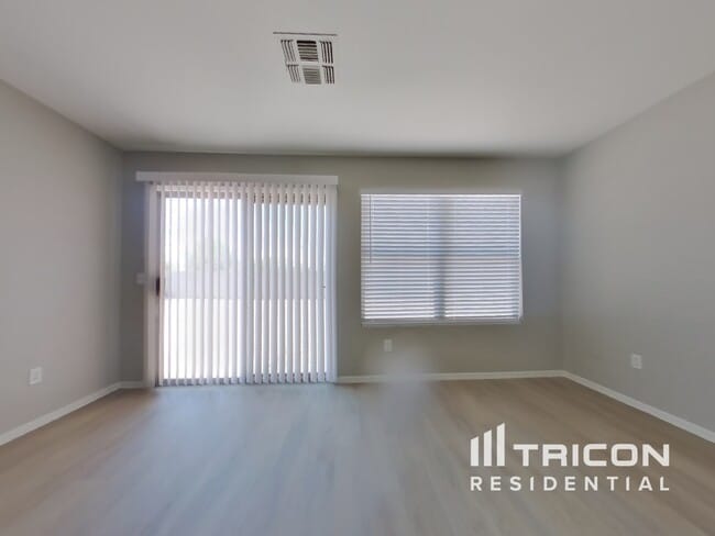 106 S Valle Verde in Mesa, AZ - Building Photo - Building Photo