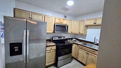 512 Sandra Ave in Daytona Beach, FL - Building Photo - Building Photo