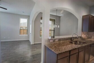 107 Lakeview Ct in Kyle, TX - Building Photo - Building Photo