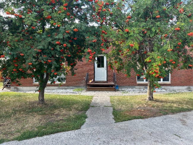 307 S 15th Ave