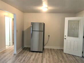 38436 18th Ave in Zephyrhills, FL - Building Photo - Building Photo