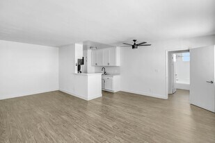 Terraces at Tarzana in Tarzana, CA - Building Photo