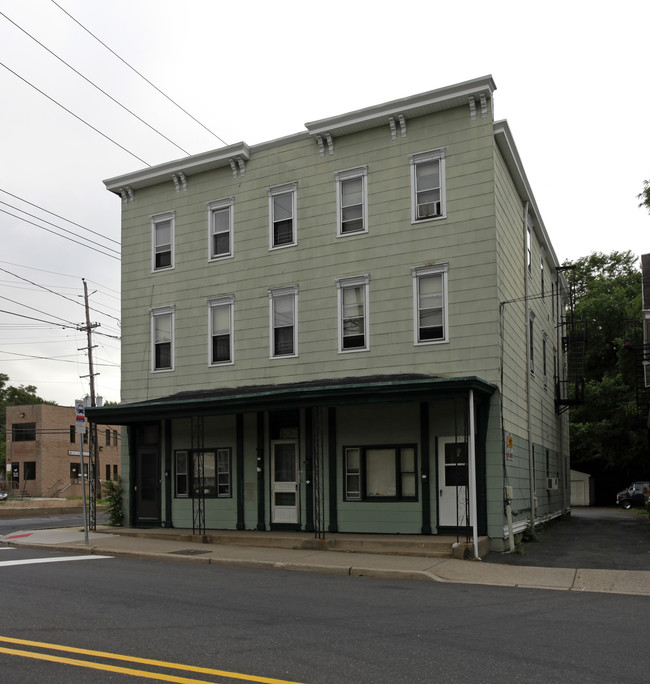 157-159 Central Ave in Hackensack, NJ - Foto de edificio - Building Photo