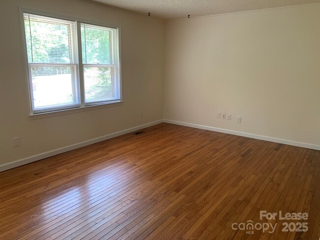 5325 Cold Harbor Dr in Charlotte, NC - Building Photo - Building Photo