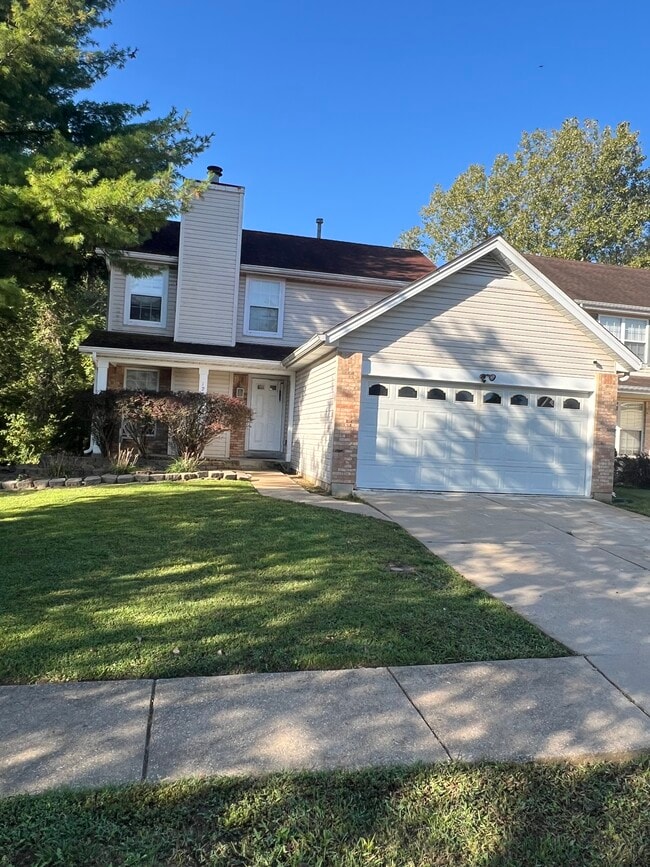 12828 High Crest St in Black Jack, MO - Building Photo - Building Photo