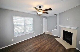 921 Cedar Terrace in Cedar Hill, TX - Building Photo - Building Photo