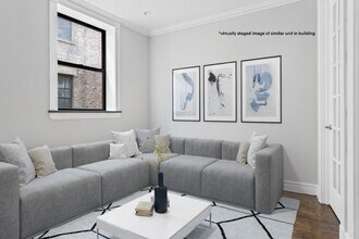330 E 35th St in New York, NY - Building Photo - Building Photo