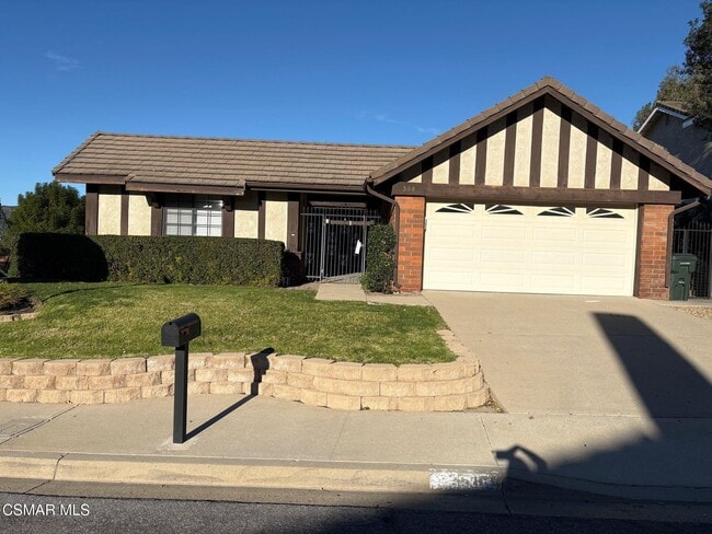 358 Mooncrest Ct in Thousand Oaks, CA - Building Photo - Building Photo