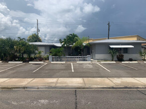 1019 SE 3rd St in Deerfield Beach, FL - Building Photo - Building Photo