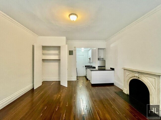 EAST 65 STREET in New York, NY - Building Photo - Building Photo