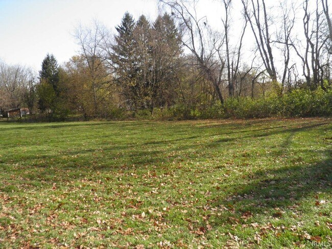 415 N Kimble Dr in Bloomington, IN - Foto de edificio - Building Photo