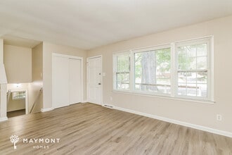 2425 New Orleans St in Greensboro, NC - Building Photo - Building Photo
