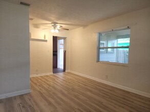 5417 16th Ave S in Gulfport, FL - Building Photo - Building Photo