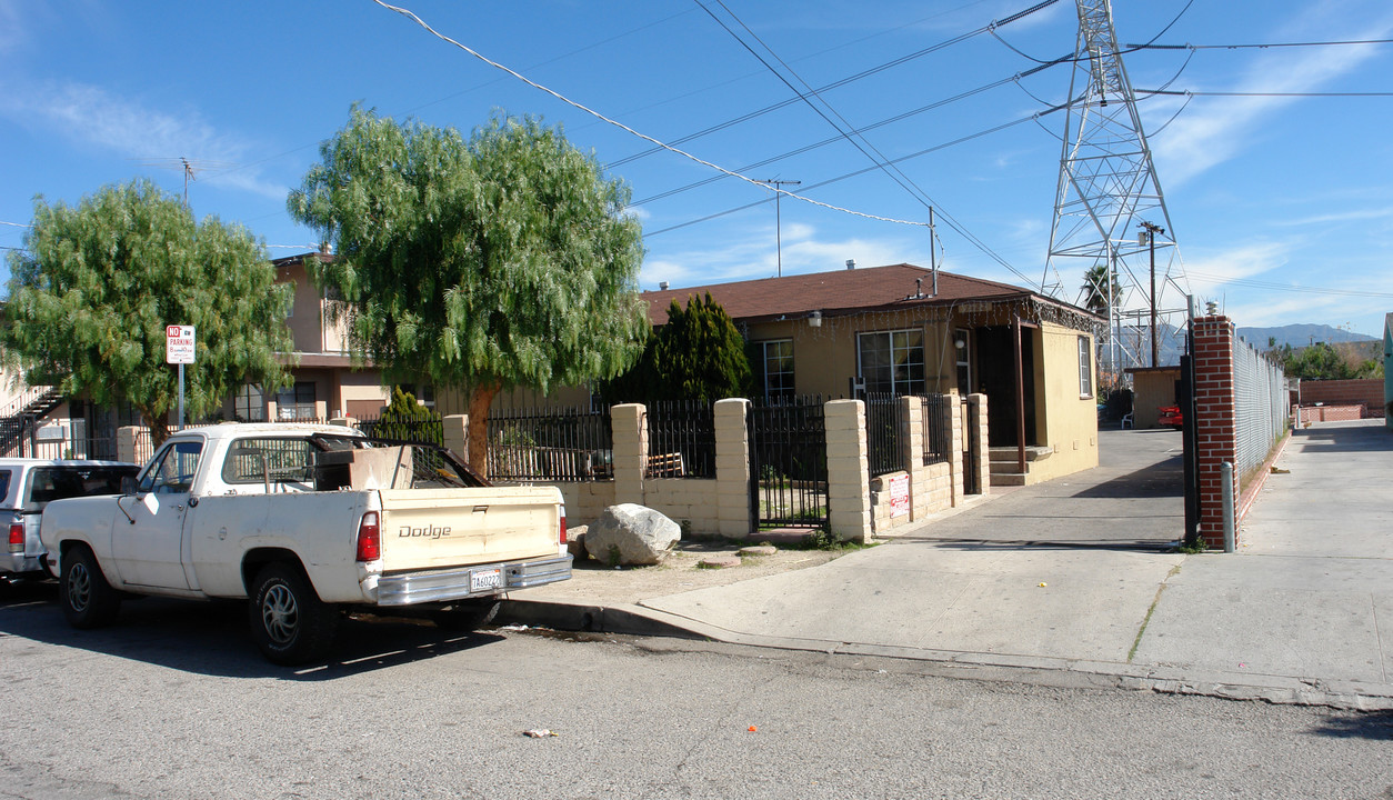 7322 Hinds Ave in North Hollywood, CA - Building Photo