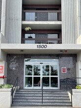 1500 Worcester Rd in Framingham, MA - Foto de edificio - Building Photo