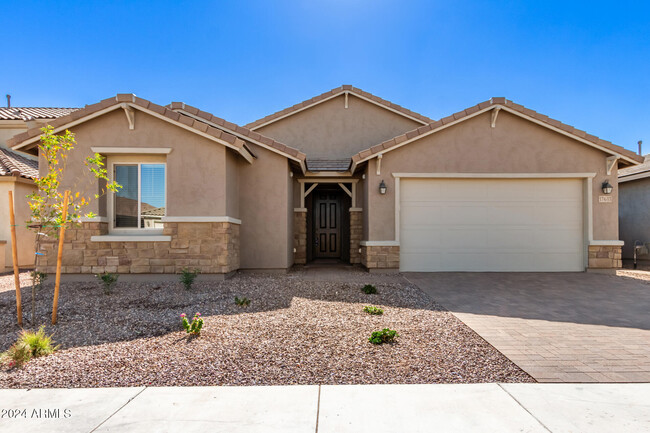 17615 W Windsor Blvd in Litchfield Park, AZ - Building Photo - Building Photo