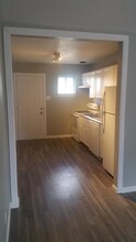 604 Alcazar St SE, Unit C in Albuquerque, NM - Building Photo - Building Photo