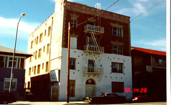 1727 S Vermont Ave in Los Angeles, CA - Building Photo