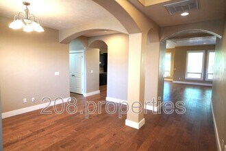 8848 W Ben St in Boise, ID - Building Photo - Building Photo