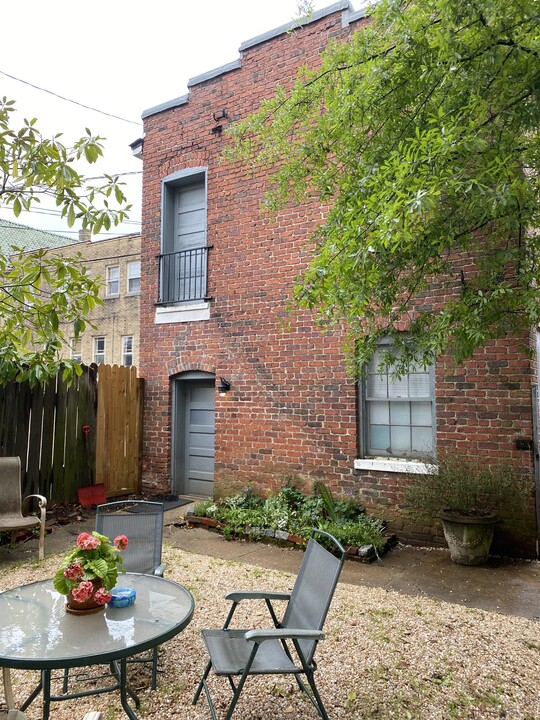 2809 Grove Ave in Richmond, VA - Foto de edificio