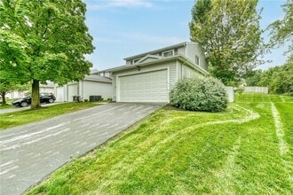 49 Bucklebury Hill in Fairport, NY - Building Photo - Building Photo