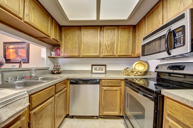 Summertree in Odessa, TX - Building Photo - Building Photo
