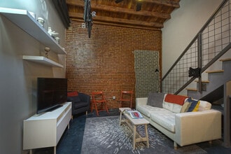 631 Campbell Ave LLC - Residential in Roanoke, VA - Building Photo - Interior Photo