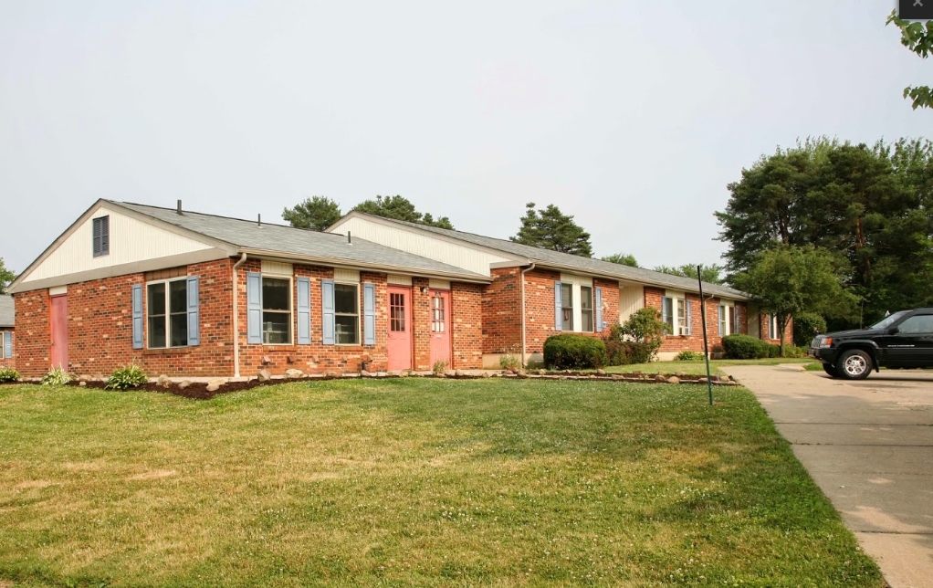 Arlington Manor Apartments in Greenville, PA - Building Photo