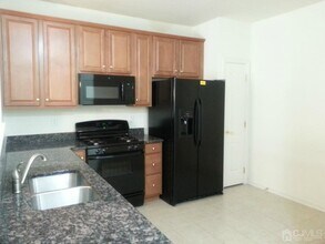 2818 Edward Stec Blvd in Edison, NJ - Building Photo - Building Photo